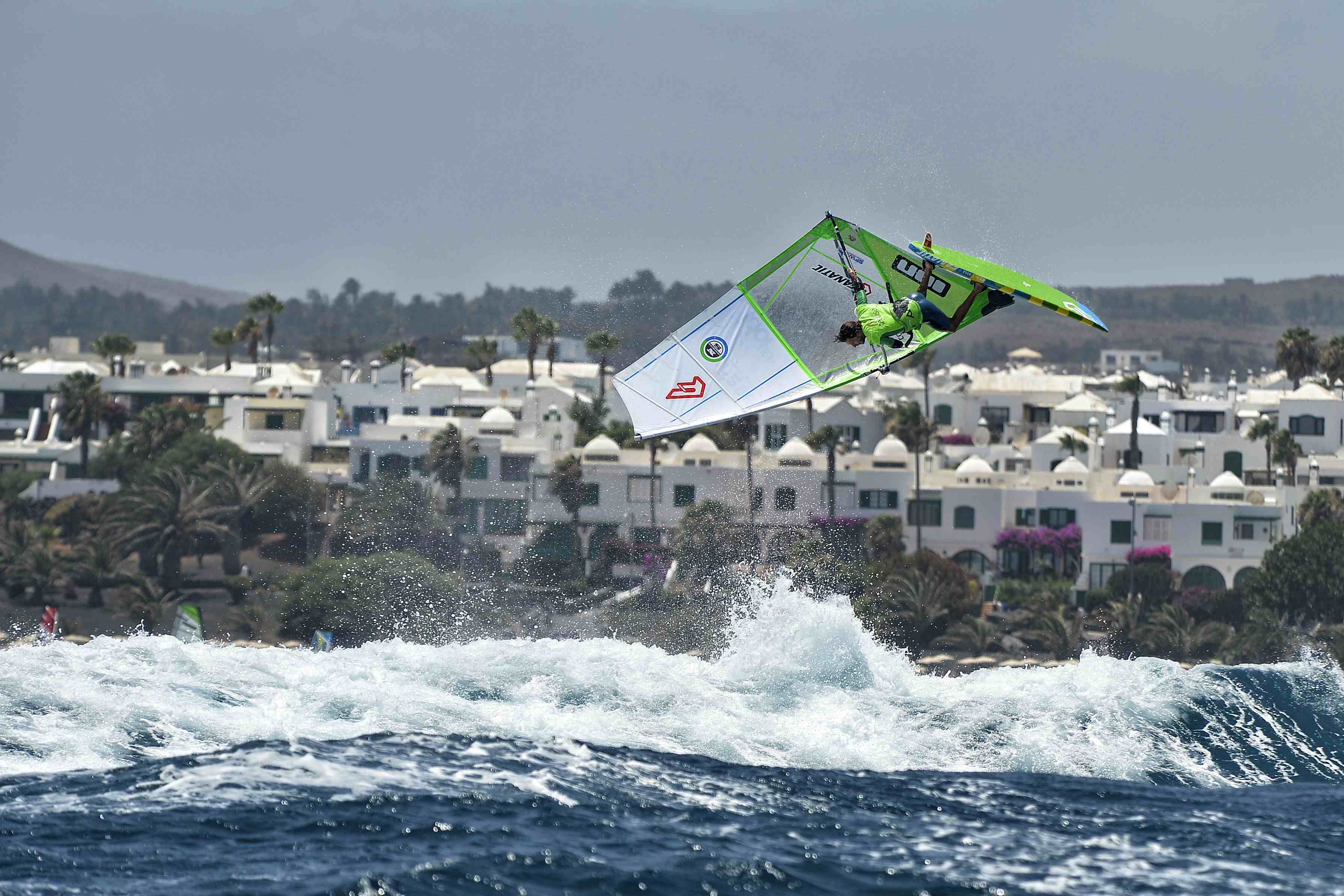 windsurfing lanzarote freeride.jpg